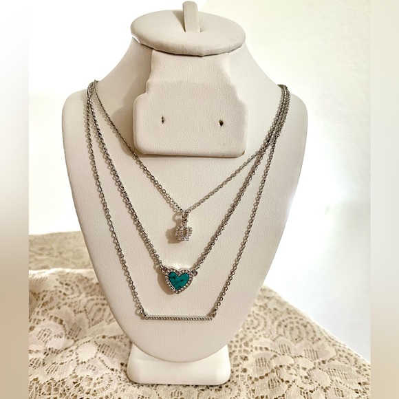 Like NEW!! Juicy Couture 3 Tiered Layered Crown Heart Rhinestone Necklace - Picture 2 of 7